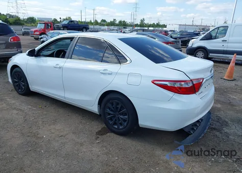 2015 Toyota Camry Le из США, поврежденный, VIN 4T4BF1FK4FR466121